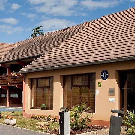Campanile Hotel Mayenne Esterno foto